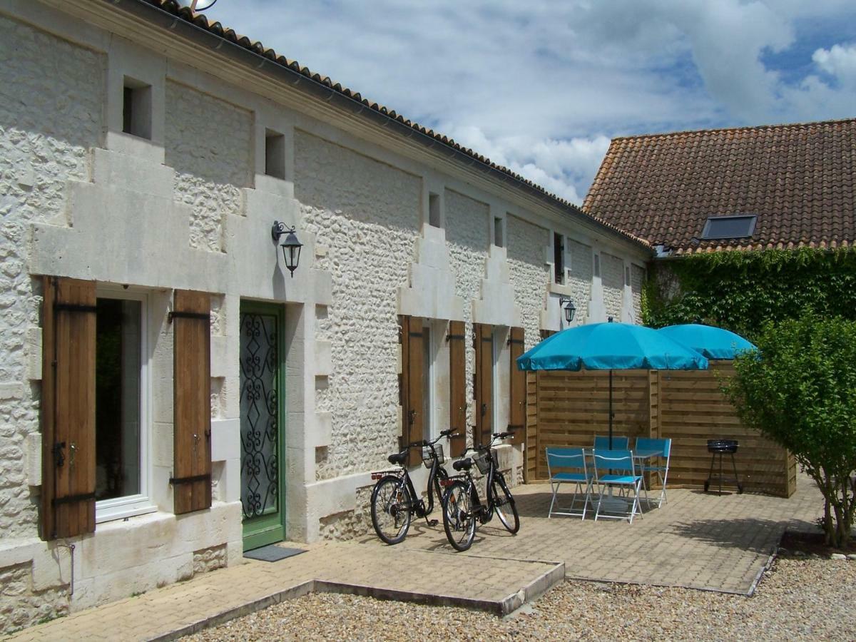 Chez Jousseaume Chambre D'Hotes Et Gites Saint-Ciers-Champagne Kültér fotó
