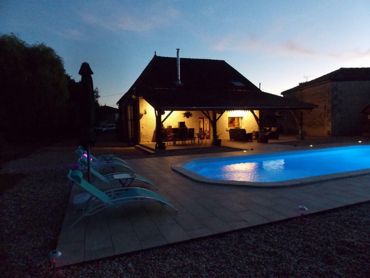 Chez Jousseaume Chambre D'Hotes Et Gites Saint-Ciers-Champagne Kültér fotó