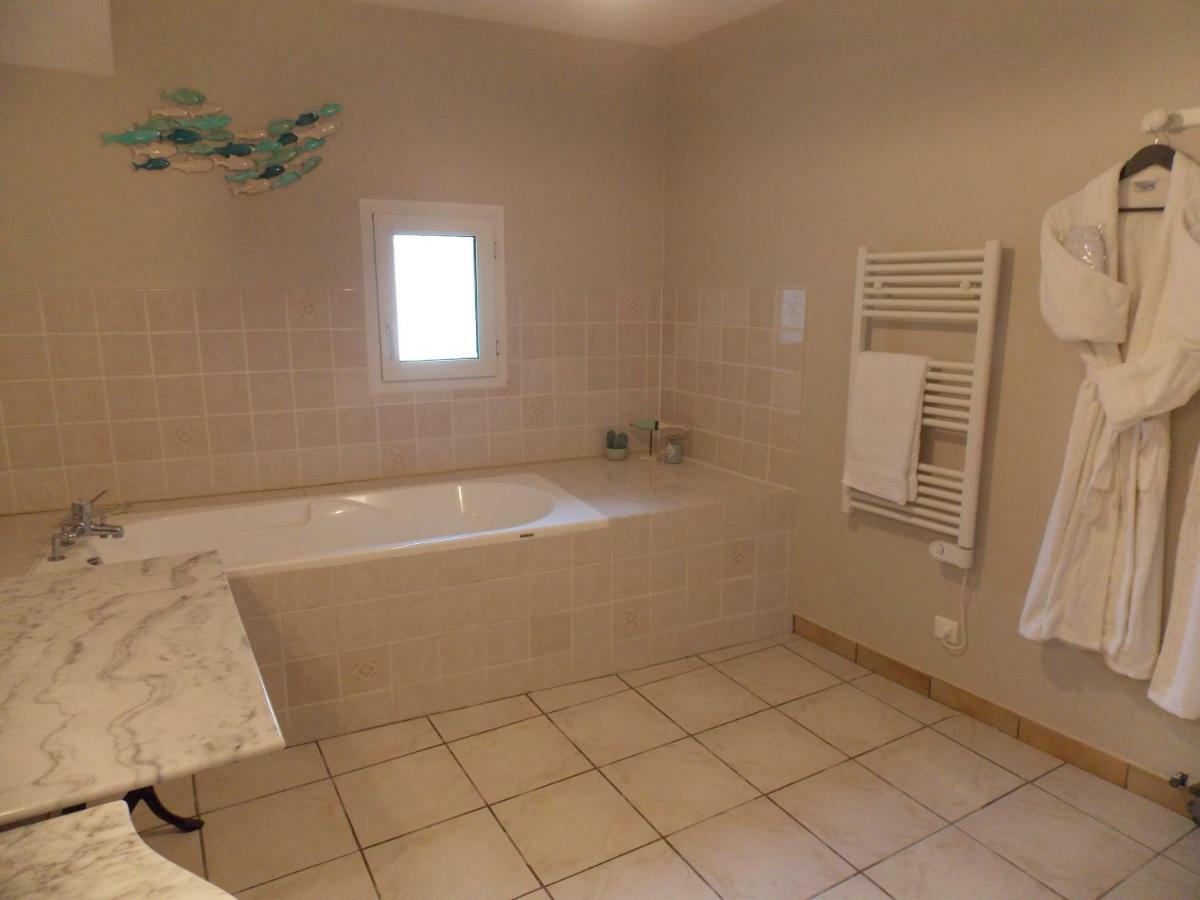Chez Jousseaume Chambre D'Hotes Et Gites Saint-Ciers-Champagne Kültér fotó