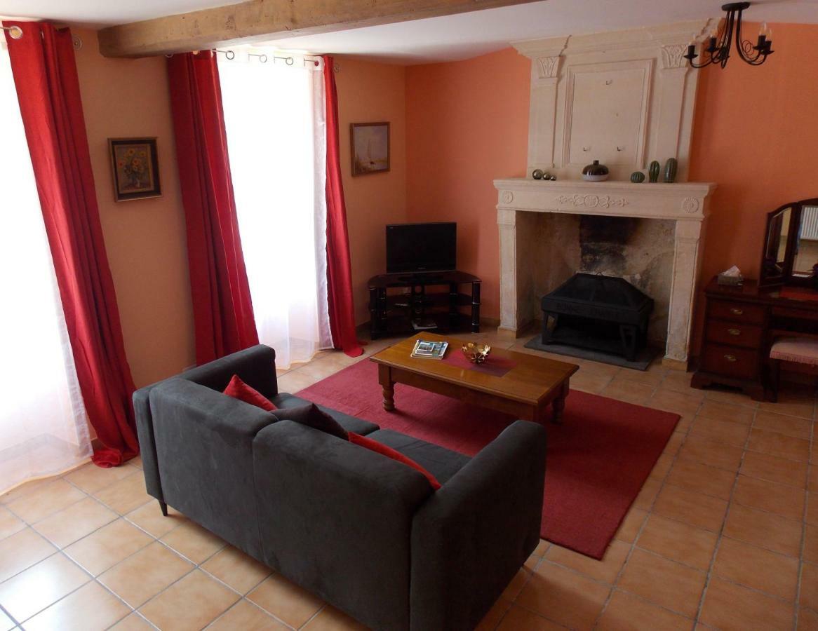 Chez Jousseaume Chambre D'Hotes Et Gites Saint-Ciers-Champagne Kültér fotó